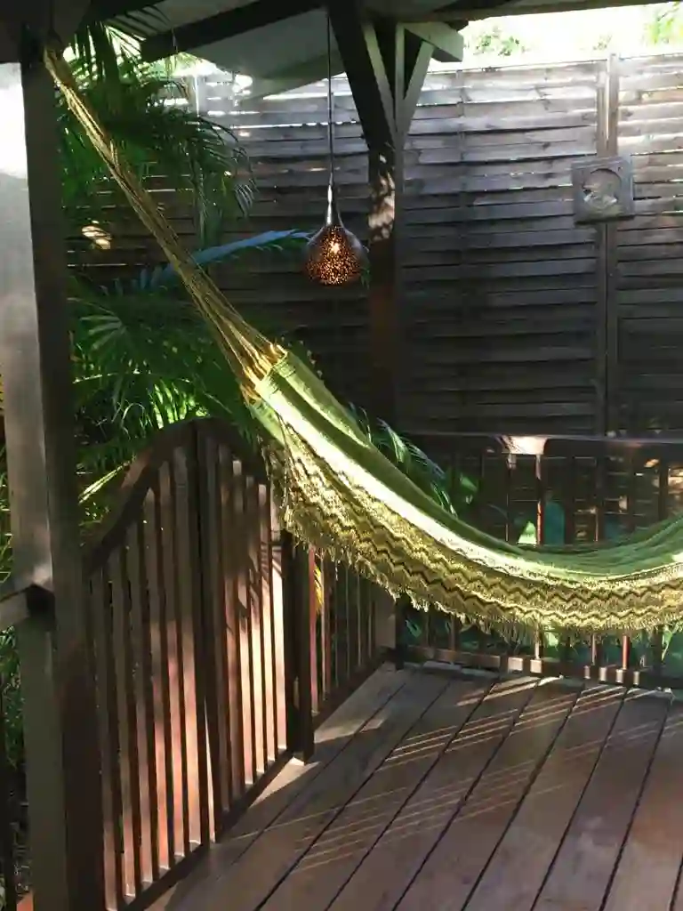 Sleeping in the hammock, what a blast!